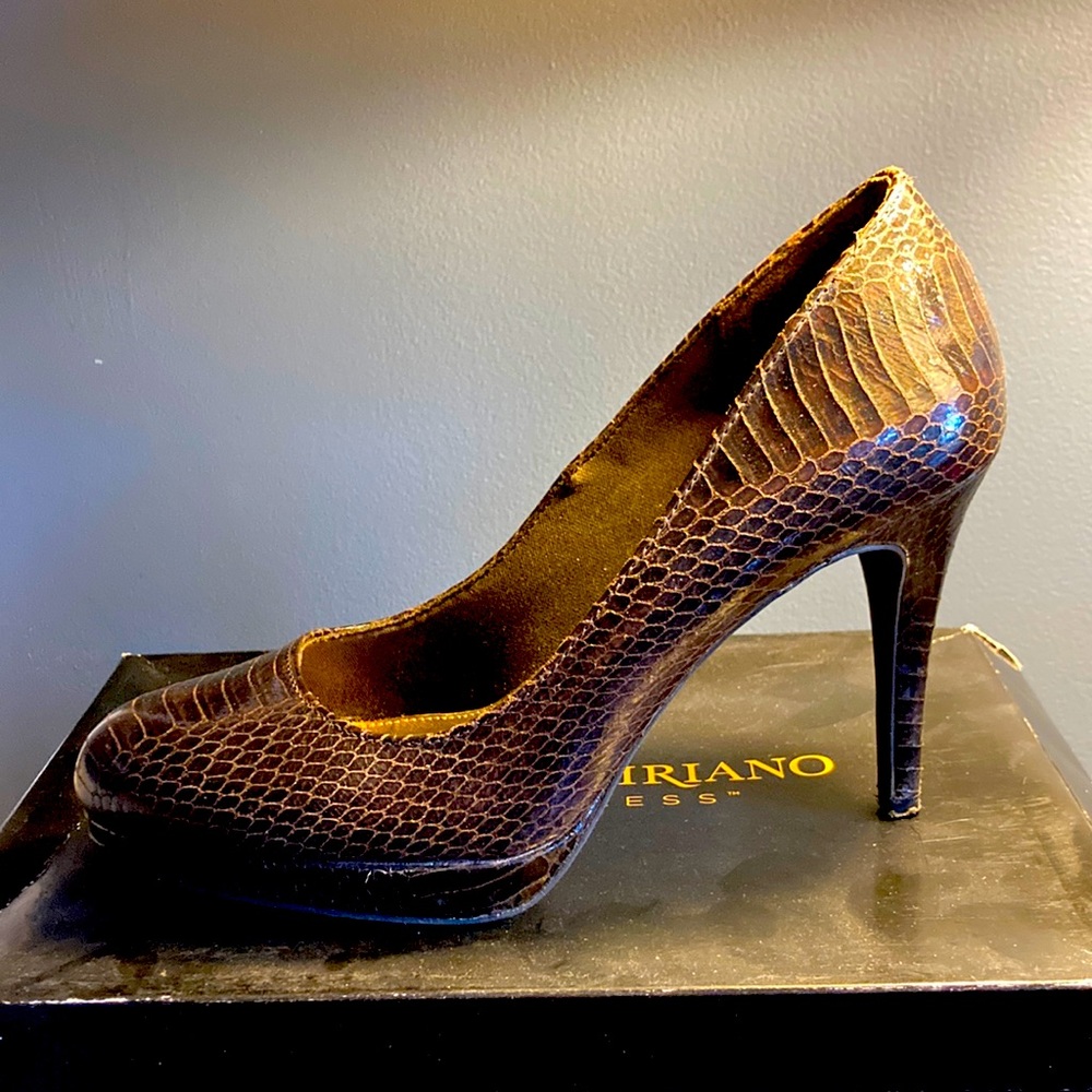 Brown “Kathryn” Christian Siriano for Payless. Size 8.5